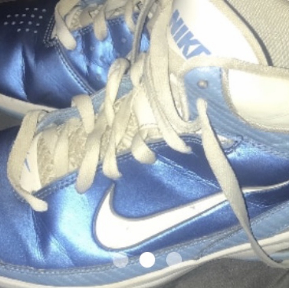 Preowned womens Nikes